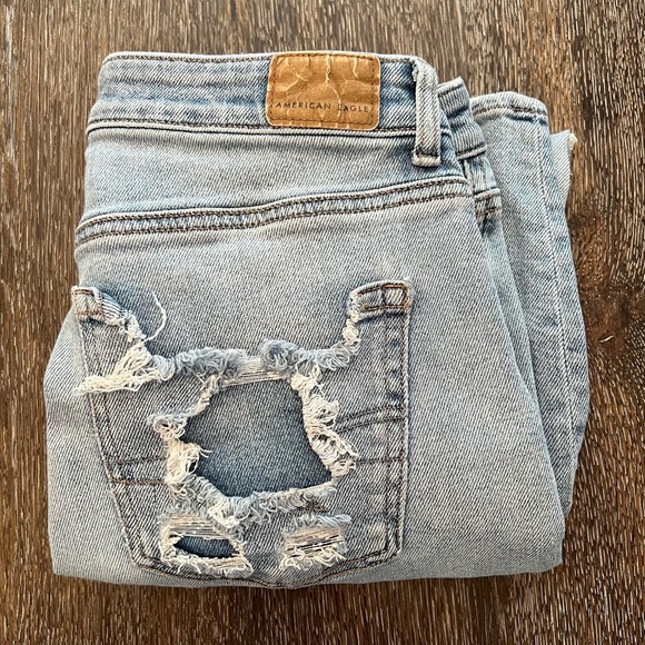American Eagle Distressed Denim Women’s Mom Jeans Size 4 - Picture 1 of 12